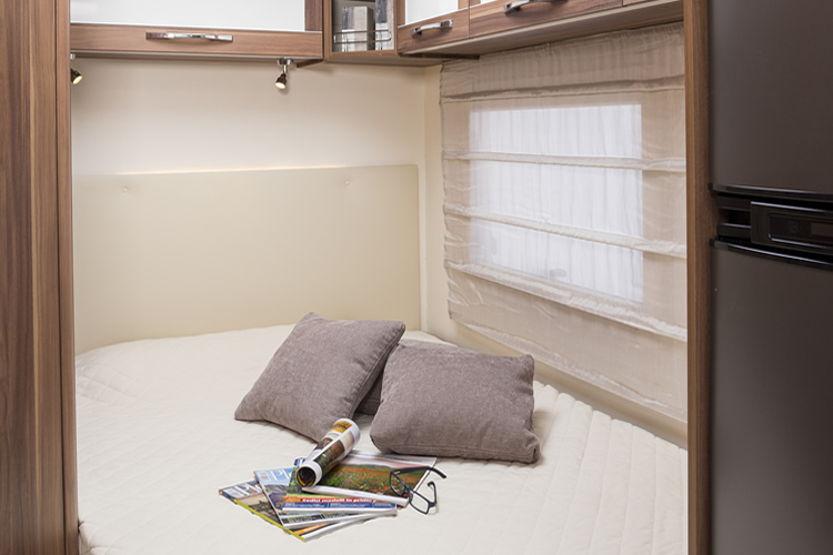 Auto Roller 694 Sleeping Area